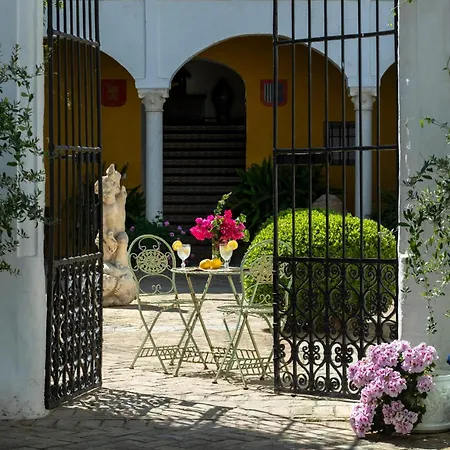 Cortijo Hotel Torre de la Reina